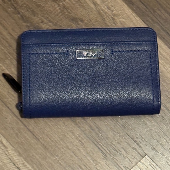 Tumi Blue and Gold Wallet EUC - Picture 1 of 14